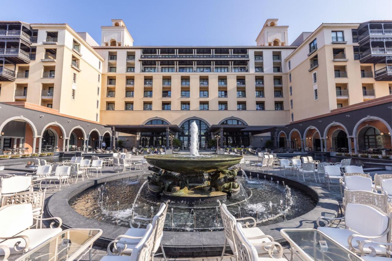 Lopesan Costa Meloneras Resort & Spa Esterno foto The hotel's courtyard