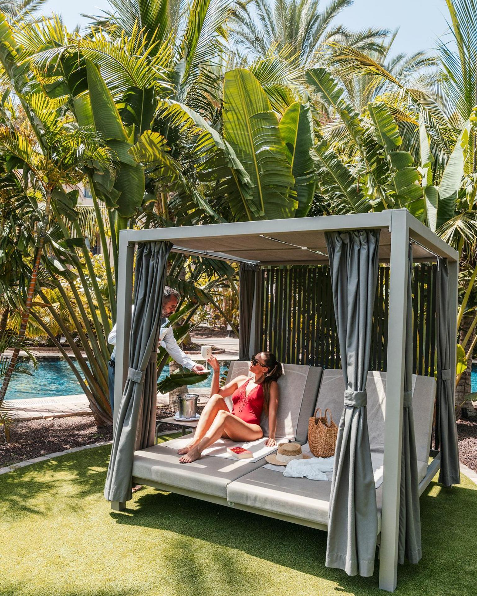 Lopesan Costa Meloneras Resort & Spa Esterno foto Cabana at the pool