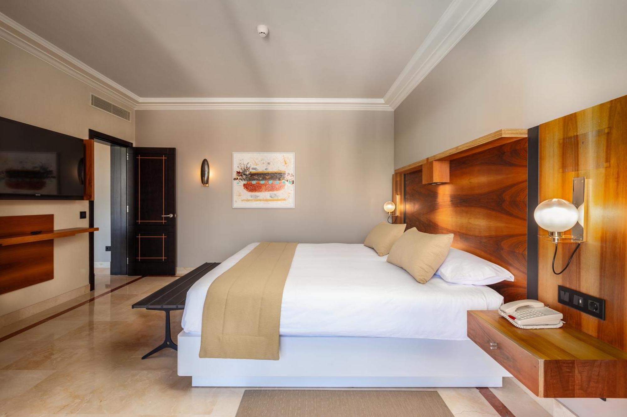 Lopesan Costa Meloneras Resort & Spa Camera foto A bedroom at the hotel